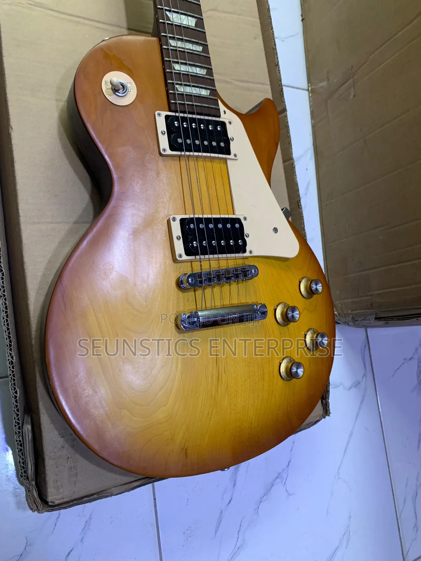 Quality Gibson 2012 Les Paul Studio 50’S Guitar