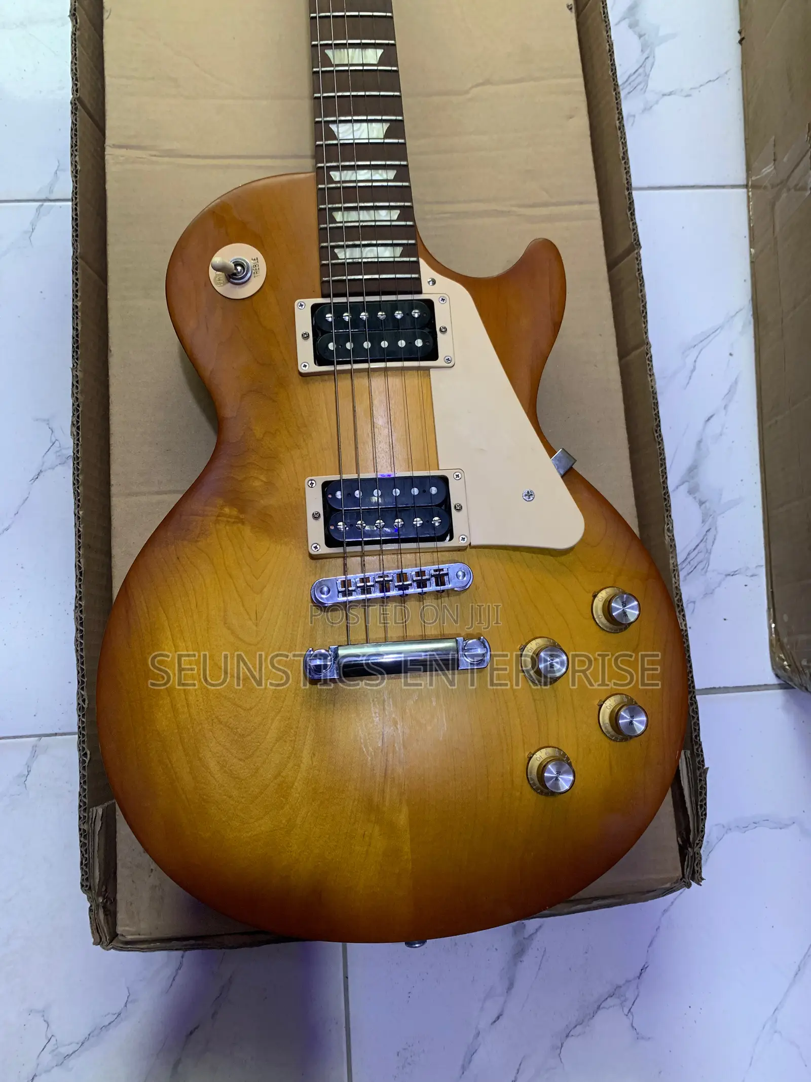 Quality Gibson 2012 Les Paul Studio 50’S Guitar