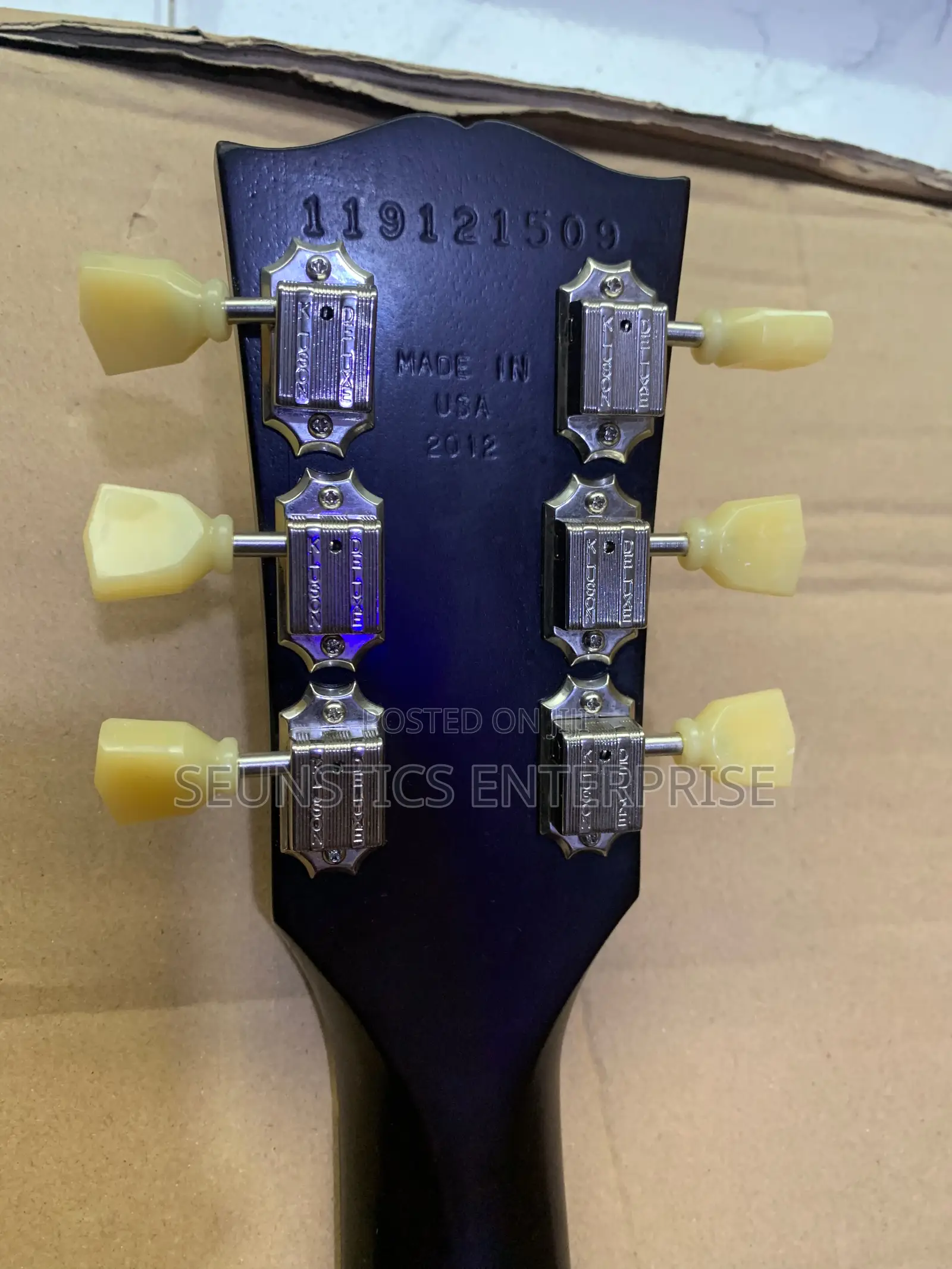 Quality Gibson 2012 Les Paul Studio 50’S Guitar