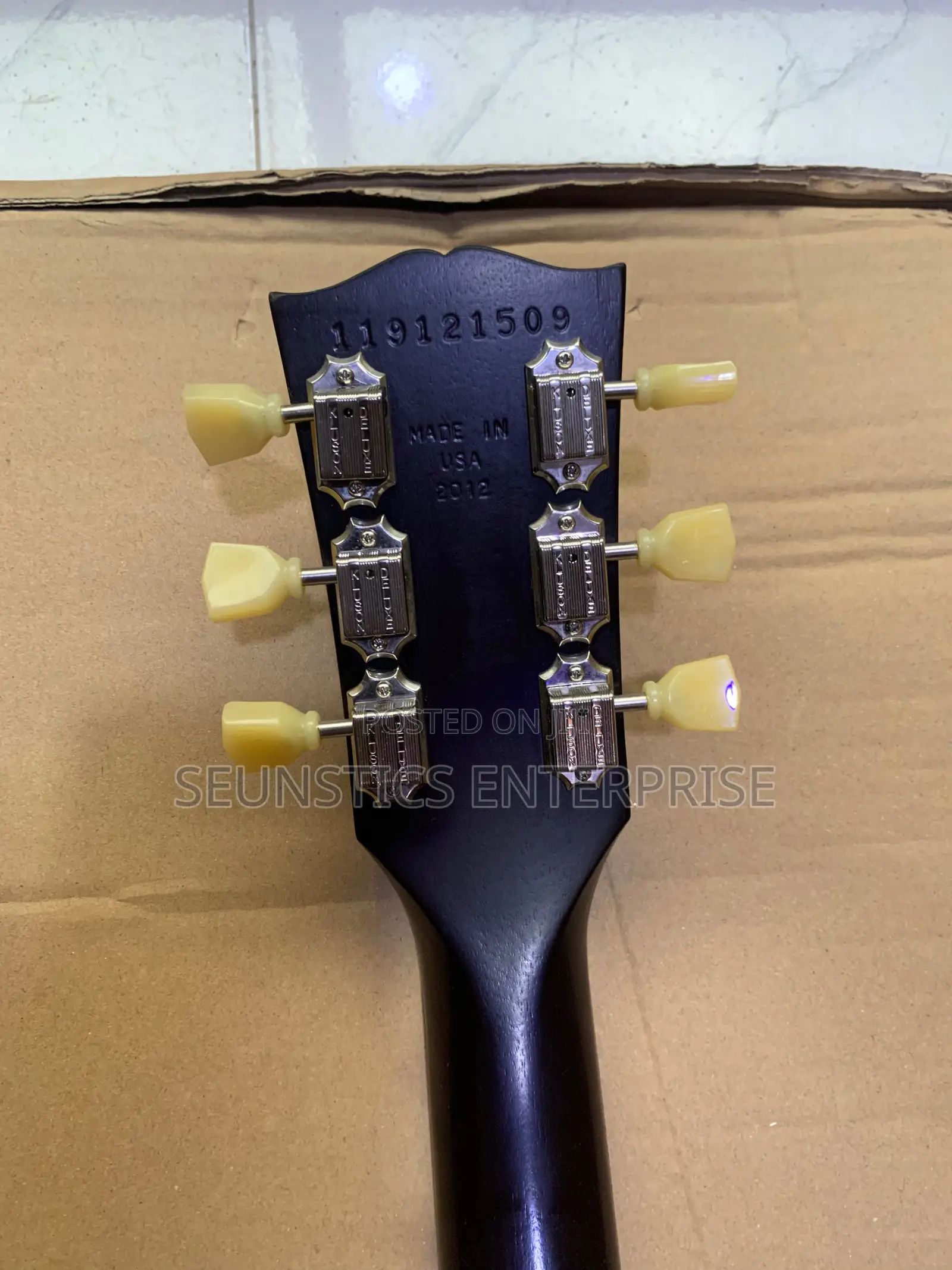 Quality Gibson 2012 Les Paul Studio 50’S Guitar