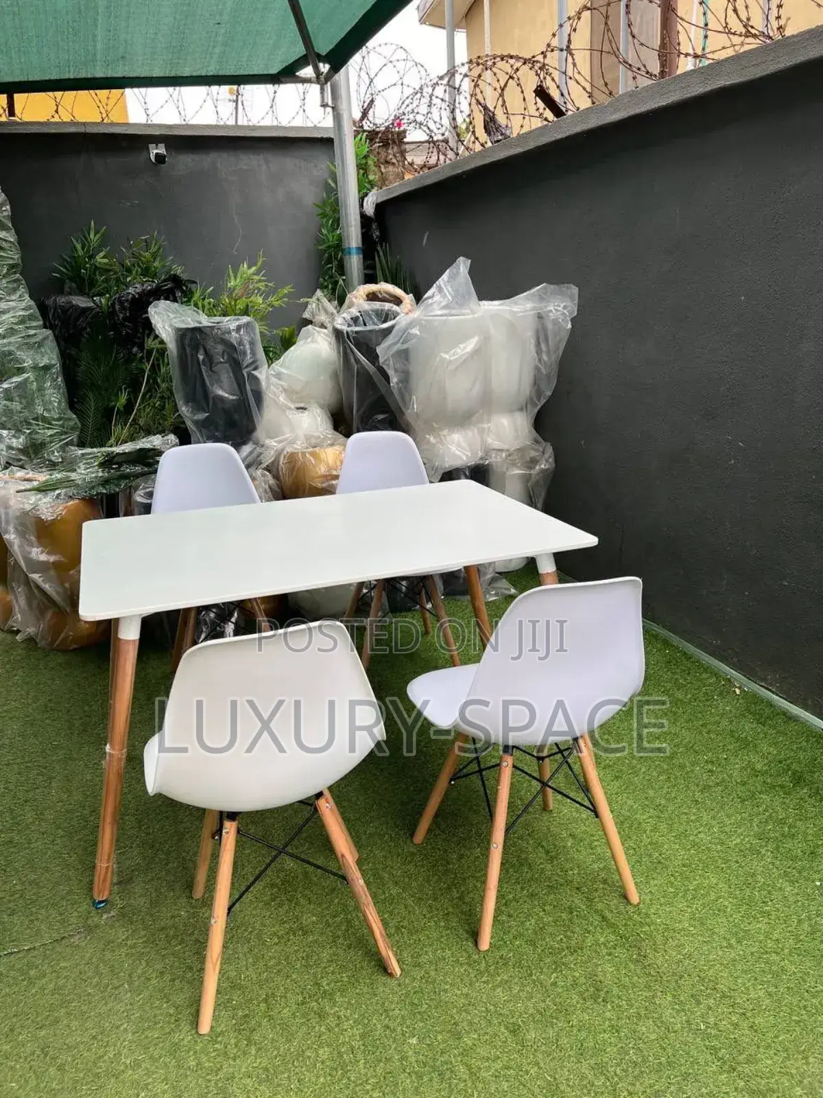 Simple Restaurant and Dining Set