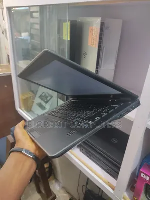 Laptop Dell Latitude 12 7250 8GB Intel Core I5 SSD 256GB