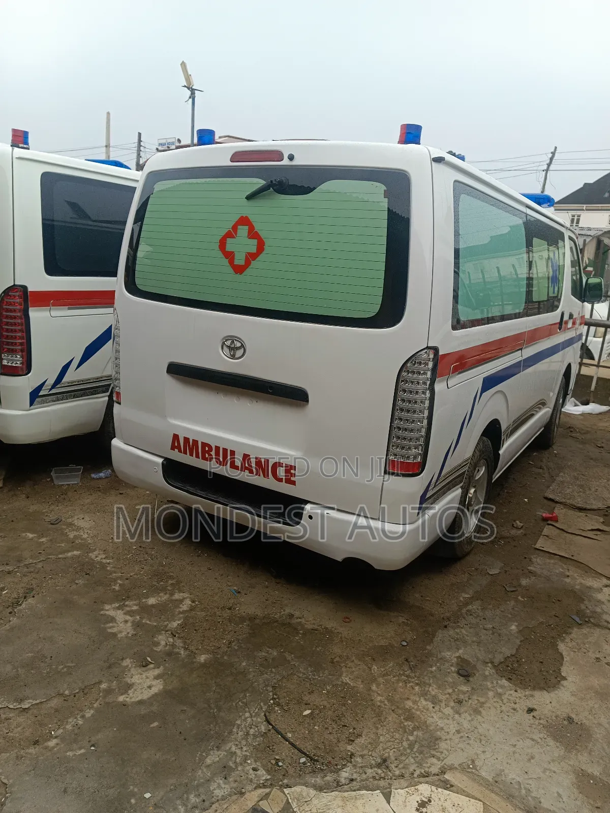Toyota HiAce 2014 White