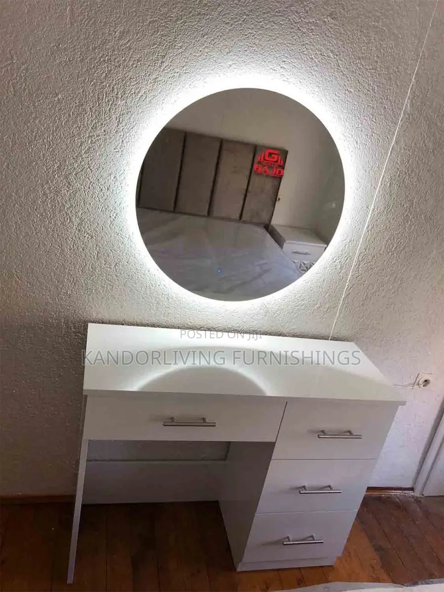 Dressing Table With Mirror