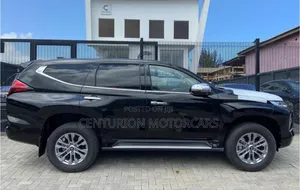 New Mitsubishi Montero Sport 2023 Black