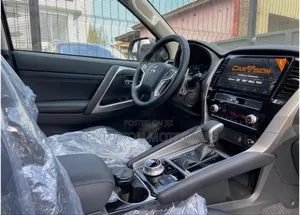 New Mitsubishi Montero Sport 2023 Black
