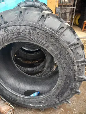 Quality 16.9*26 Vehicle Tyre