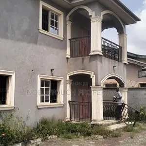 6bdrm Duplex in Victory Estate, for sale