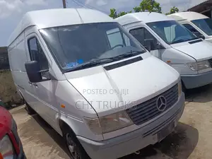 Mercedes-Benz Sprinter 2010 White