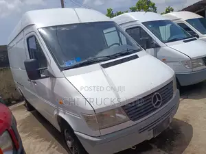 Mercedes-Benz Sprinter 2010 White