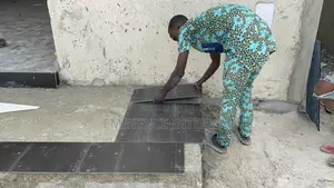 Tiler Tiling Job