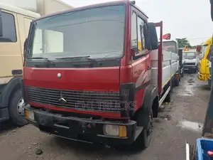 Mercedes 814 Truck German Specification 2002 Red Colour