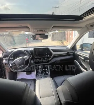 Toyota Highlander XLE AWD 2020 Gray