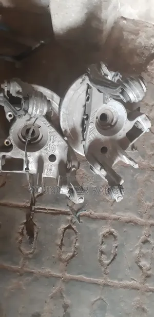 Range Rover Velar Back Hubs