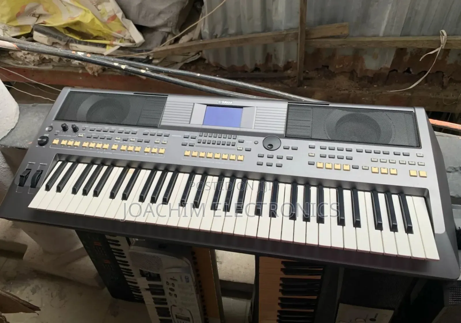 Yamaha Keyboard PSR S670