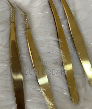 Eyelash Tweezers