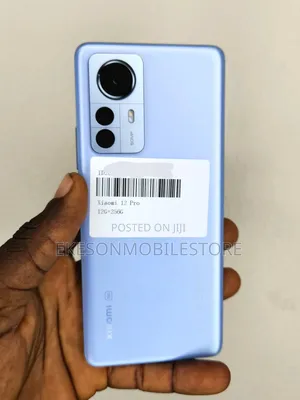 Photo - Xiaomi 12 Pro 256 GB Blue
