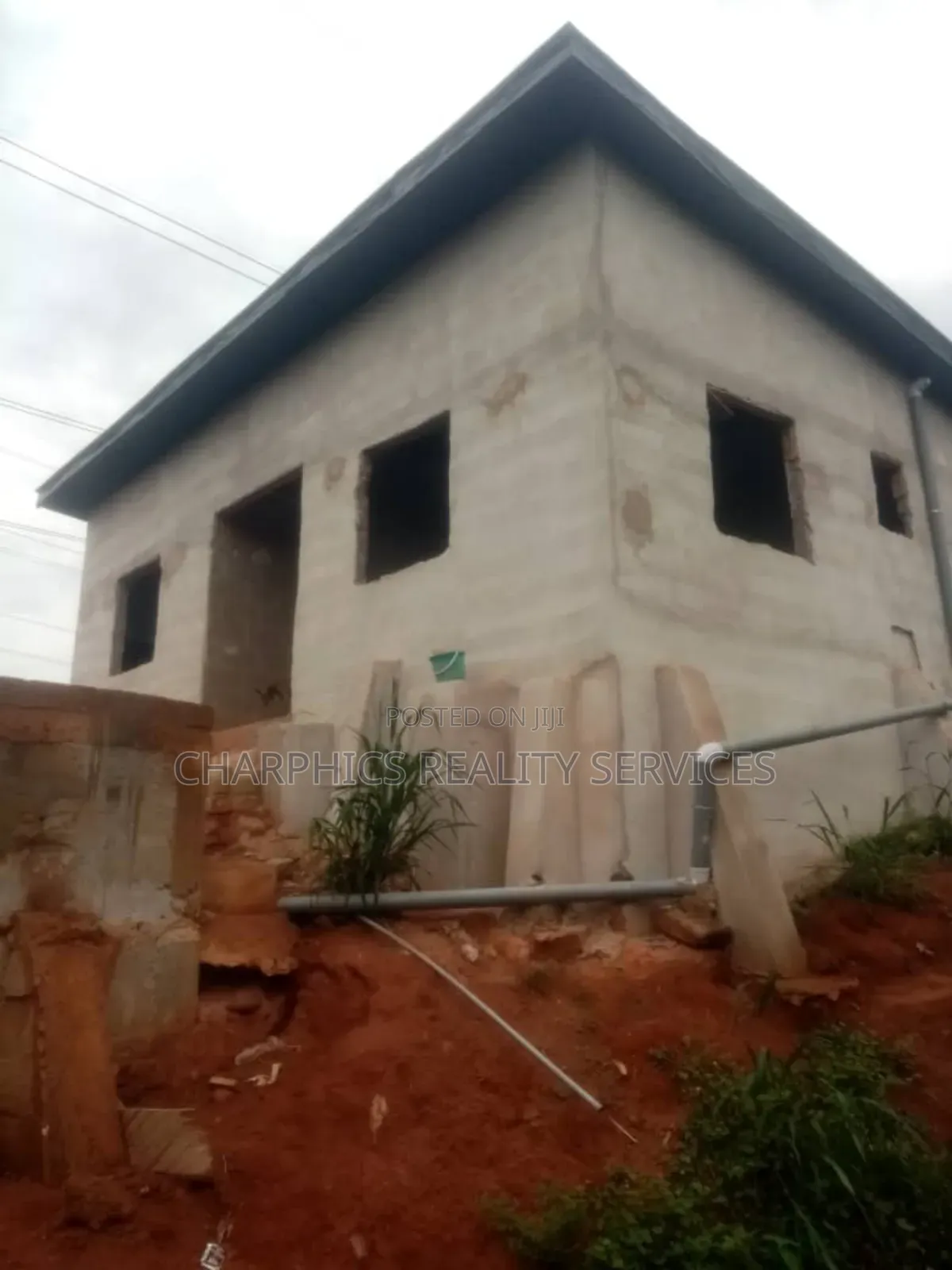 3bdrm Bungalow in Aniocha South for sale