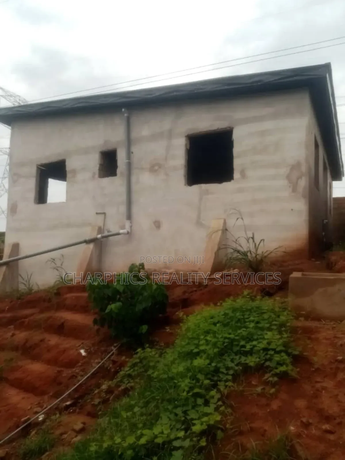 3bdrm Bungalow in Aniocha South for sale