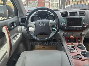 Toyota Highlander Limited 2010 Gray