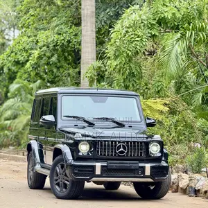 Photo - Mercedes-Benz G-Class G63 AMG 4dr SUV 4WD (5.5L 8cyl Turbo 7A) 2015