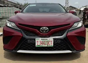 Photo - Toyota Camry 2018 Red