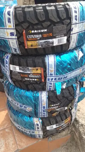 Lt275/55r20 Off-Road Tire for Toyota Tundra and F150