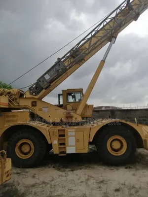 Photo - Grove 4x4 Crane 45 Tons