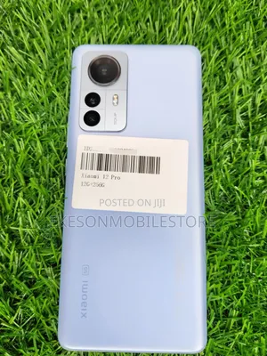 Photo - Xiaomi 12 Pro 256 GB Blue