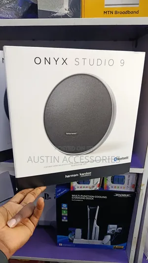 Onyx Studio 9