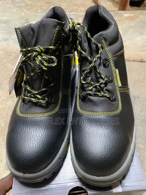 Daerta Durable Safety Boot