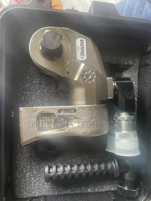 11/2" Enerpac Hydraulic Torque Wrench 1-1/2′′ Square Drive