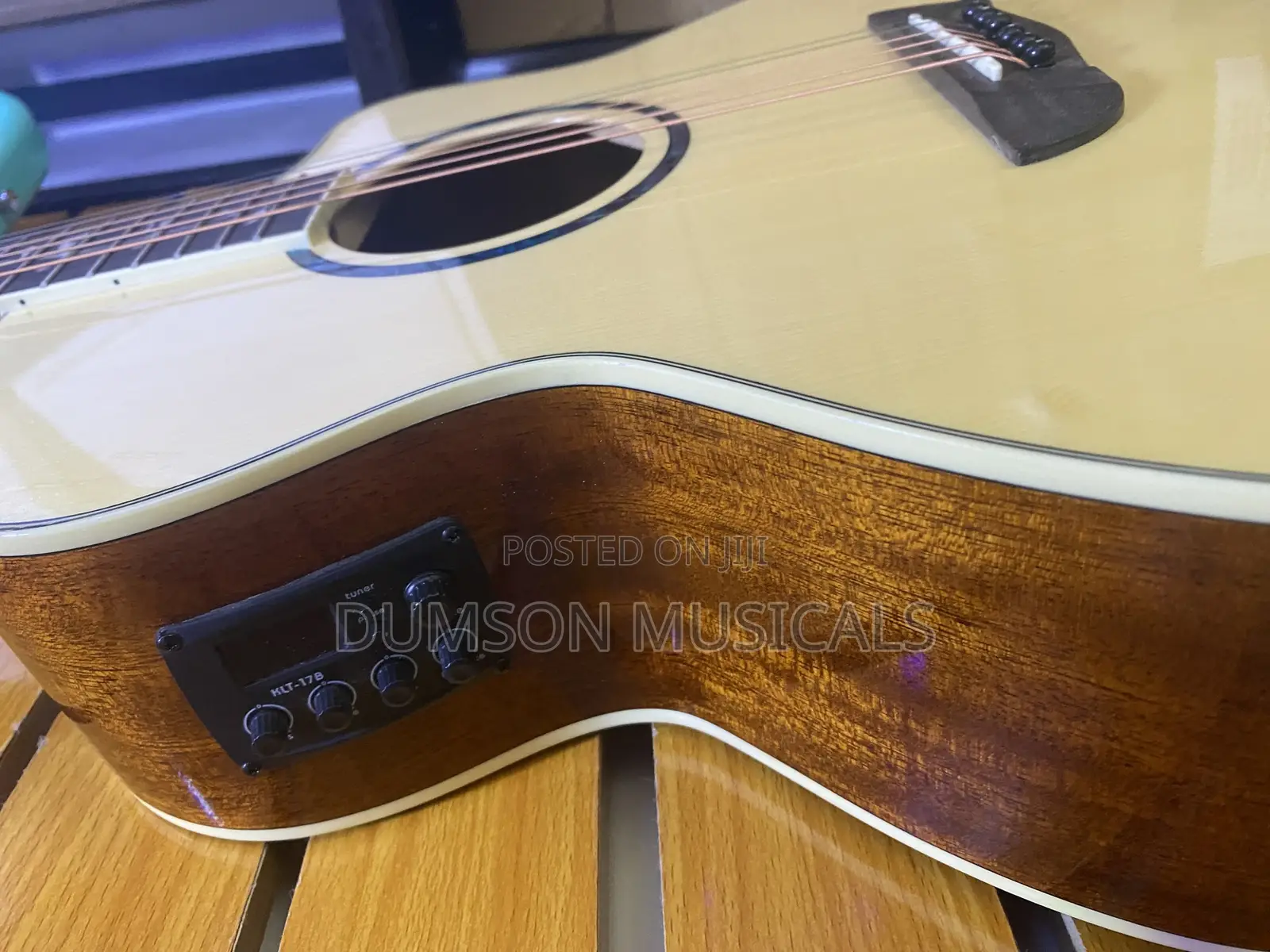 Electroacoustic Guitar  Big Size