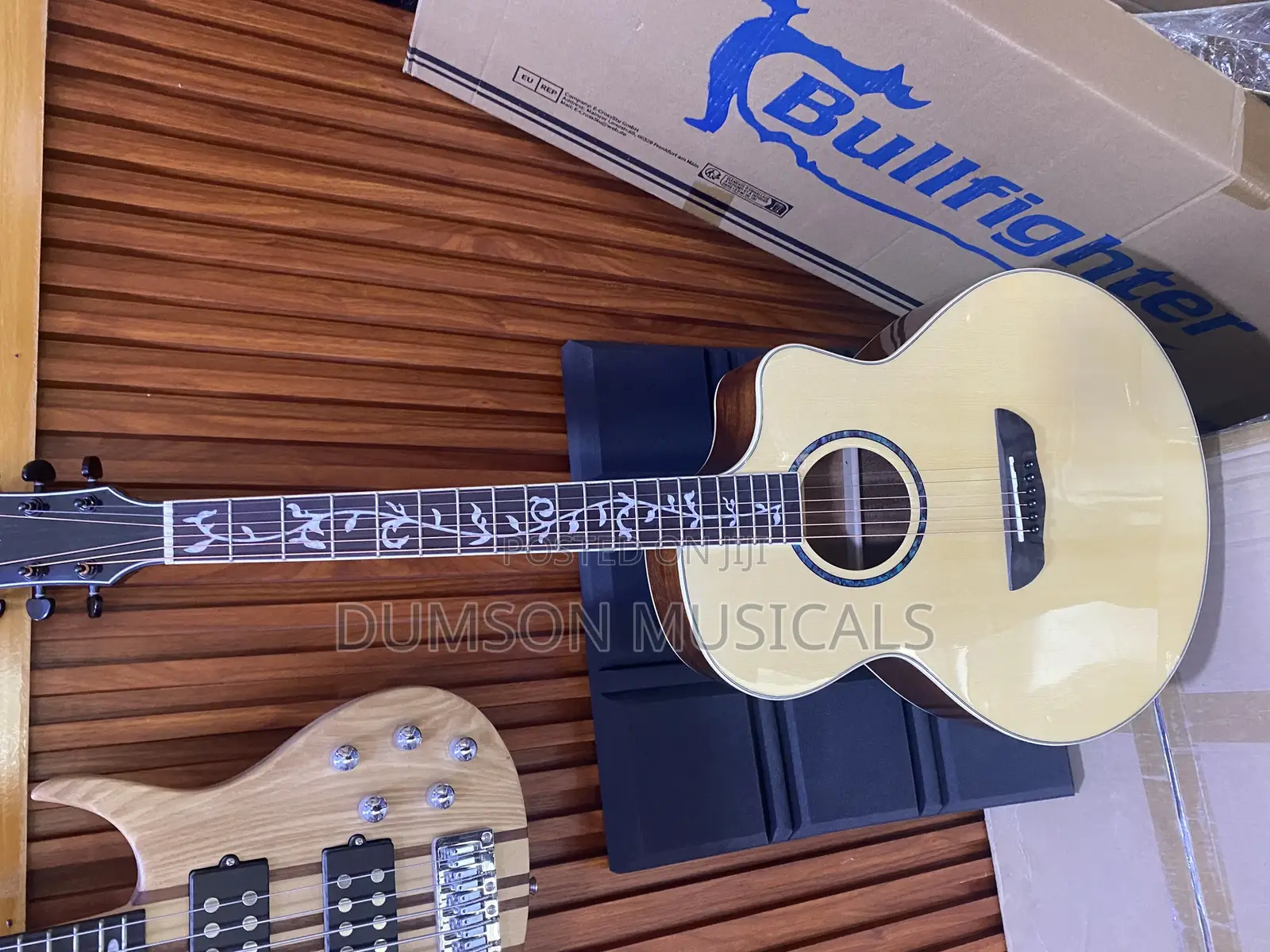 Electroacoustic Guitar  Big Size