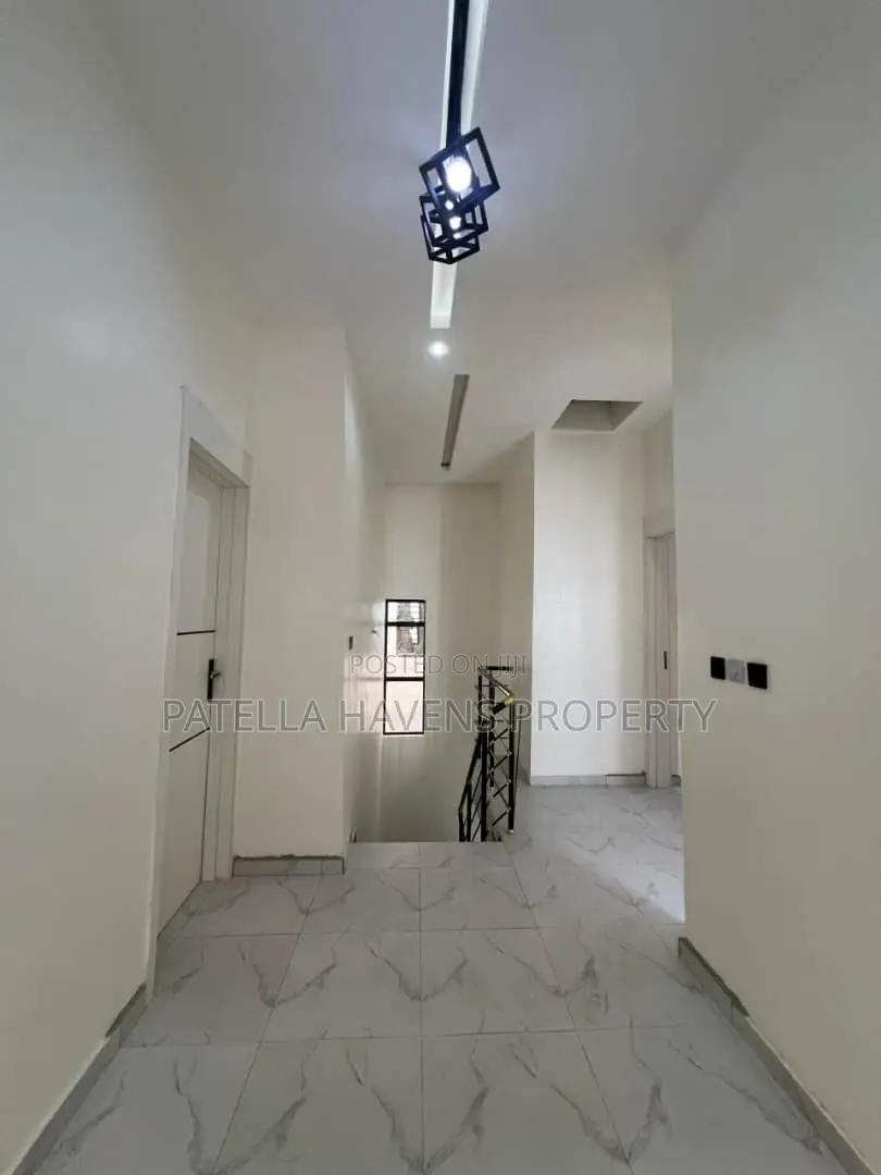Beautifully Finished 4 Bedroom Duplex With Bq