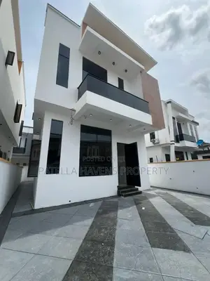 Beautifully Finished 4 Bedroom Duplex With Bq