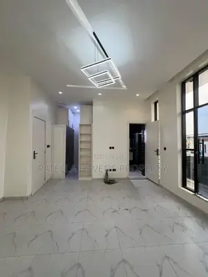 Beautifully Finished 4 Bedroom Duplex With Bq