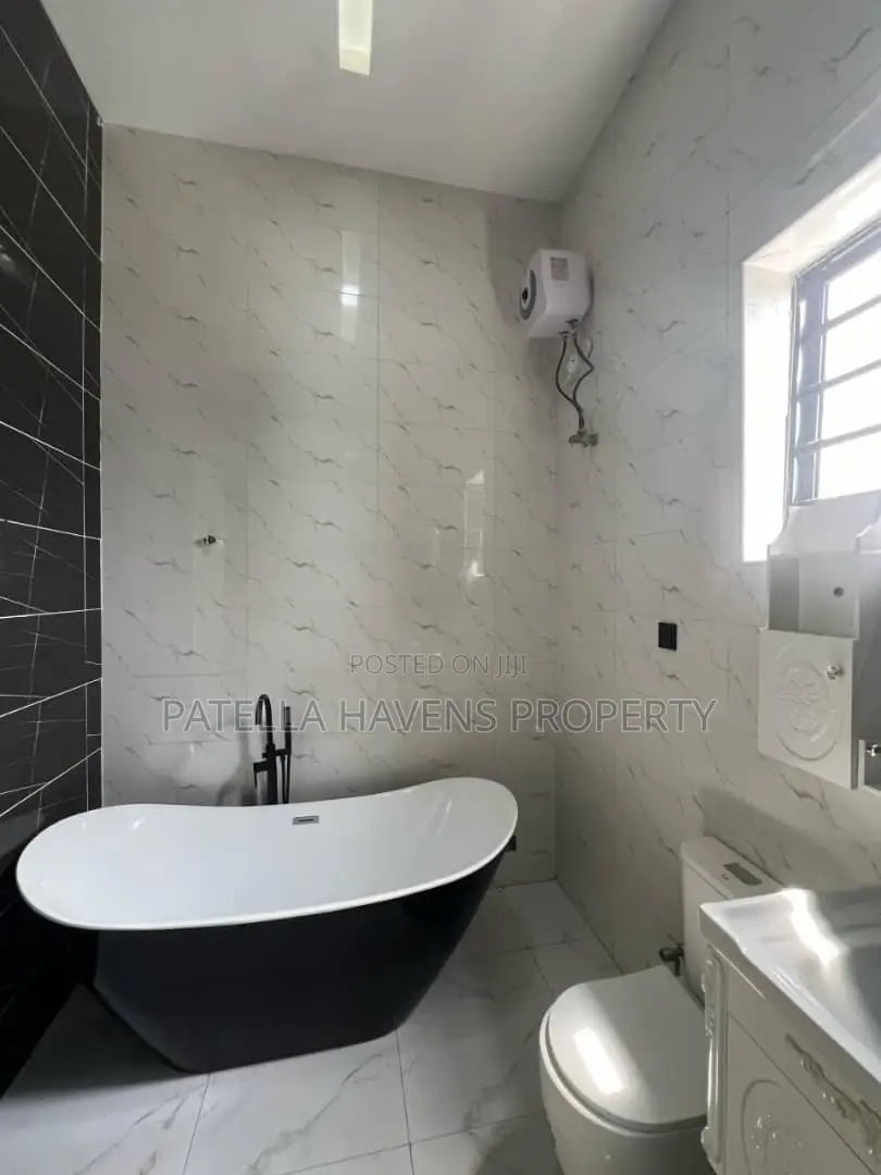 Beautifully Finished 4 Bedroom Duplex With Bq