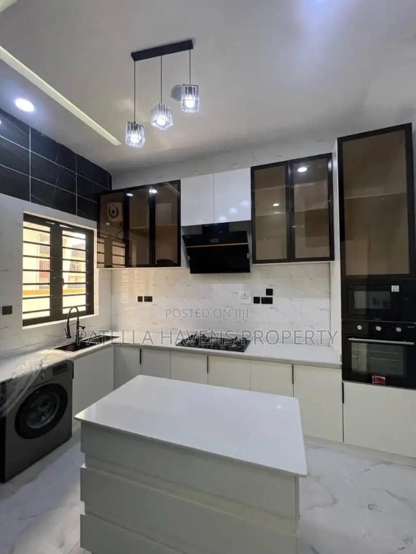 Beautifully Finished 4 Bedroom Duplex With Bq