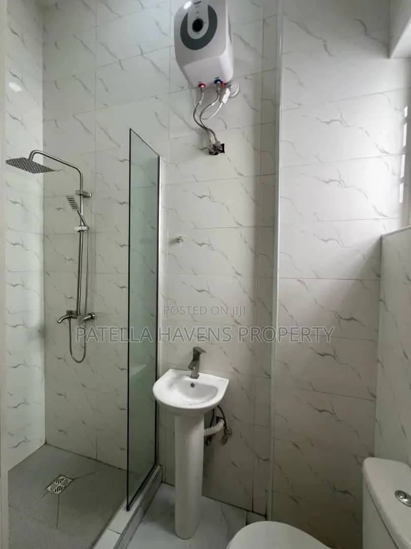 Beautifully Finished 4 Bedroom Duplex With Bq