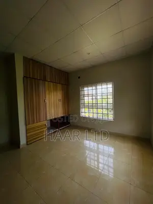 4bdrm Duplex in Chevron for rent