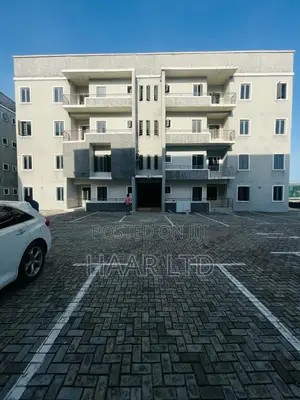 3bdrm Apartment in Lekki Phase 2 for rent