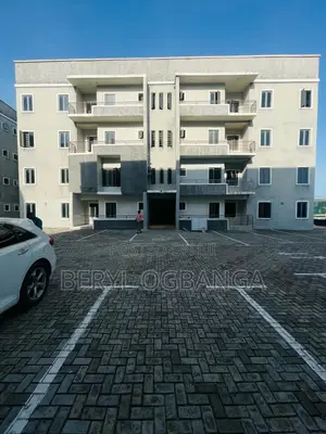 3bdrm Apartment in Lekki Phase 2 for rent