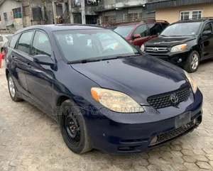 Photo - Toyota Matrix XR Hatchback AWD (1.8L 4cyl 4A) 2004 Blue