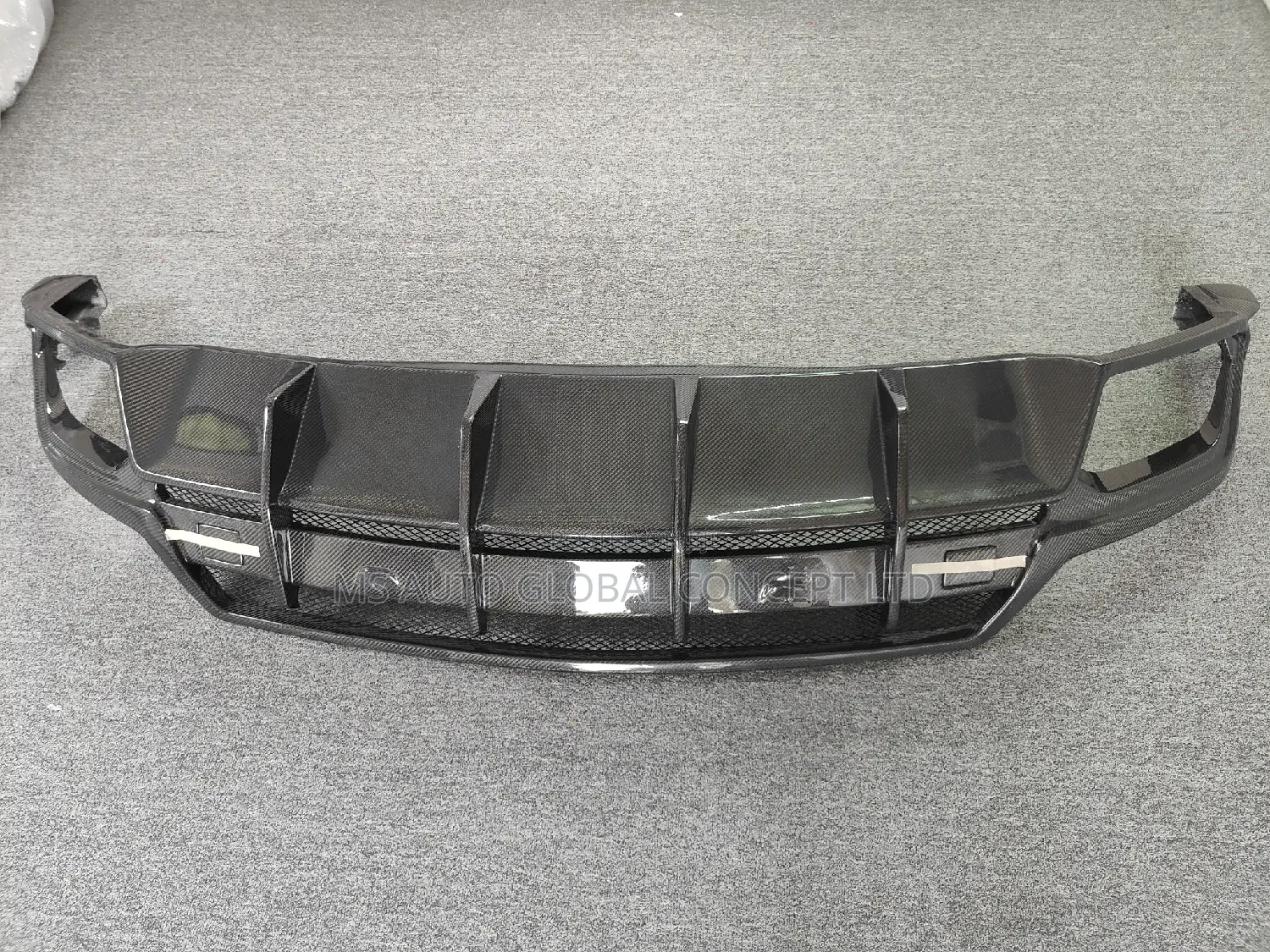 Lamborghini Urus Back Bumper Diffuser