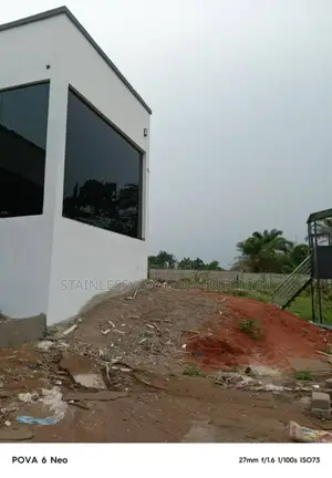 Black Show 10mm Glass Partitioning
