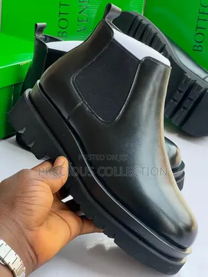 Men's Bottega Black Ankle Leather Shoe