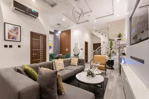 Luxury 3 Bedroom Chevron