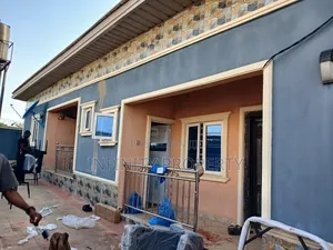 2bdrm Block of Flats in Obe, Benin City for sale