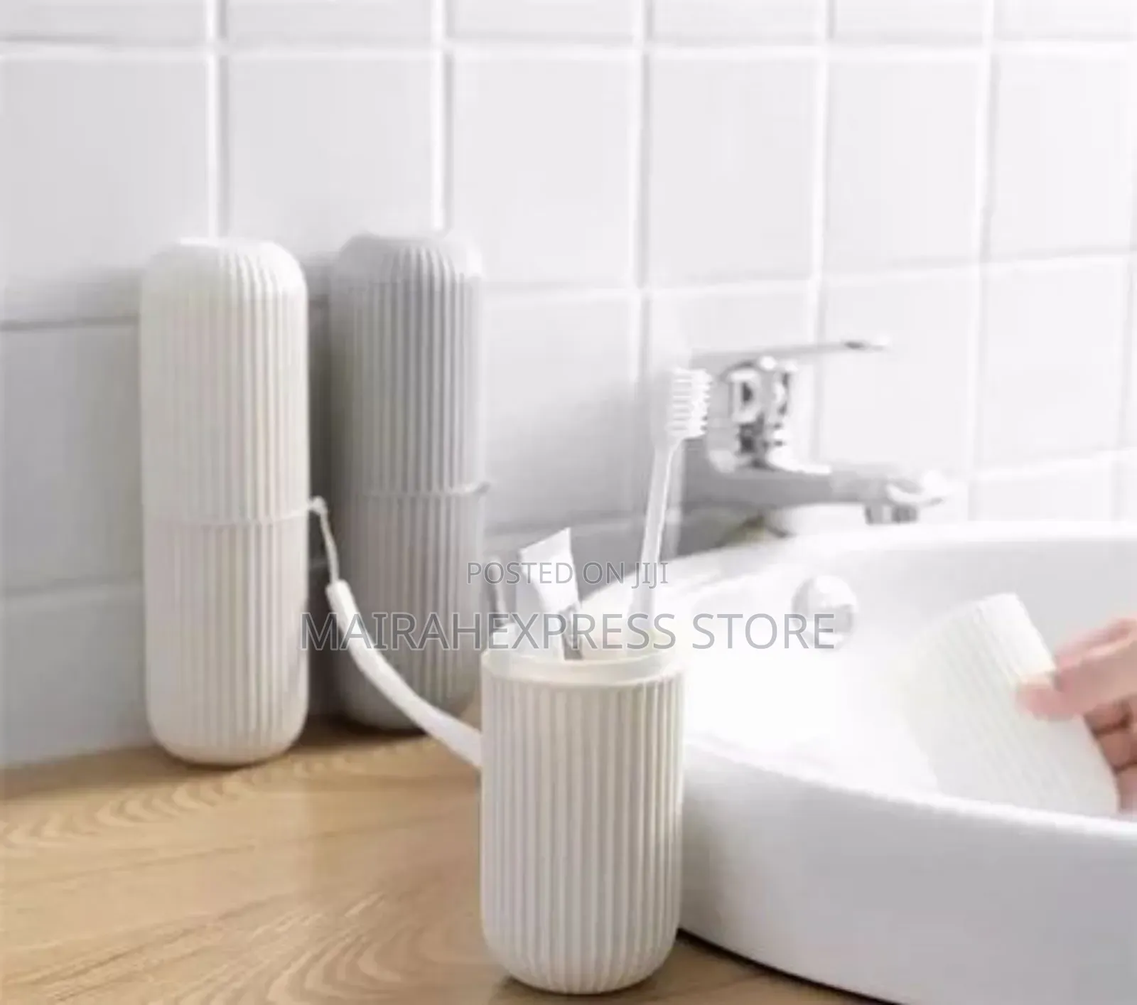 2sets Multi Function Toothpaste/Brush Travel Case Holder